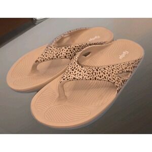 FLOOPI Womens Sandal Tan 10W Blair Comfy Thong With Leopard Print. $50 NEW